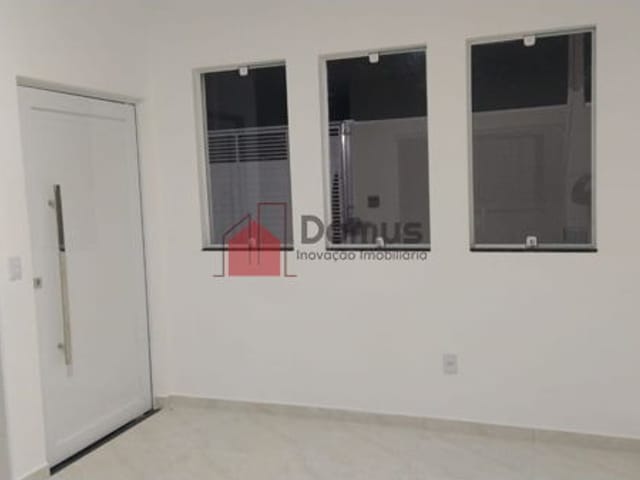 Casa à venda, no bairro Loteamento Residencial e Comercial Flamboyant em Pindamonhangaba