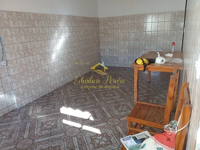 Casa com 250m² 4 quartos e 2 banheiros, à venda, no bairro Alto da Boa Vista em Londrina