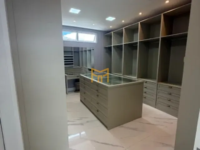 Casa com 500m² 4 quartos e 6 banheiros, para alugar, no bairro Parque Verde em Belém