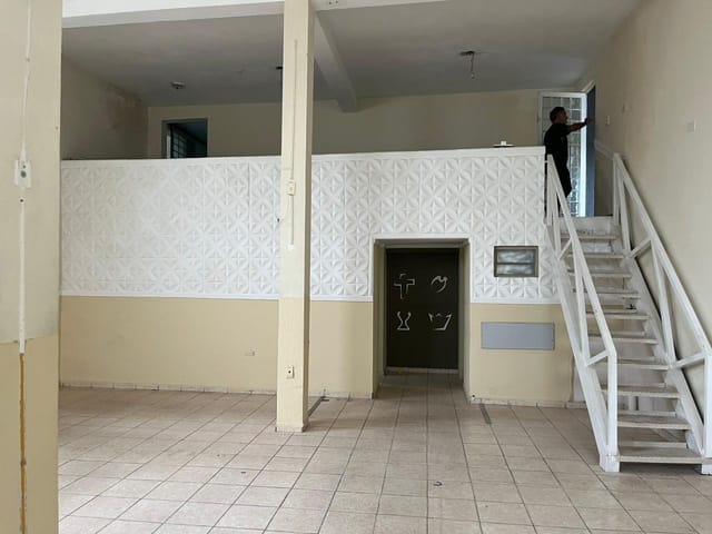 Casa com 300m² 2 quartos e 2 banheiros, à venda, no bairro Jardim Santa Rosa em Campinas