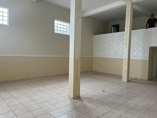 Casa com 300m² 2 quartos e 2 banheiros, à venda, no bairro Jardim Santa Rosa em Campinas