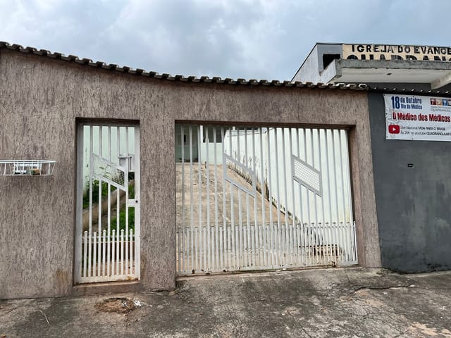 Casa com 300m² 2 quartos e 2 banheiros, à venda, no bairro Jardim Santa Rosa em Campinas