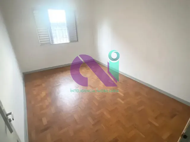 Casa 3 quartos e 2 banheiros, para alugar, no bairro Pestana em Osasco