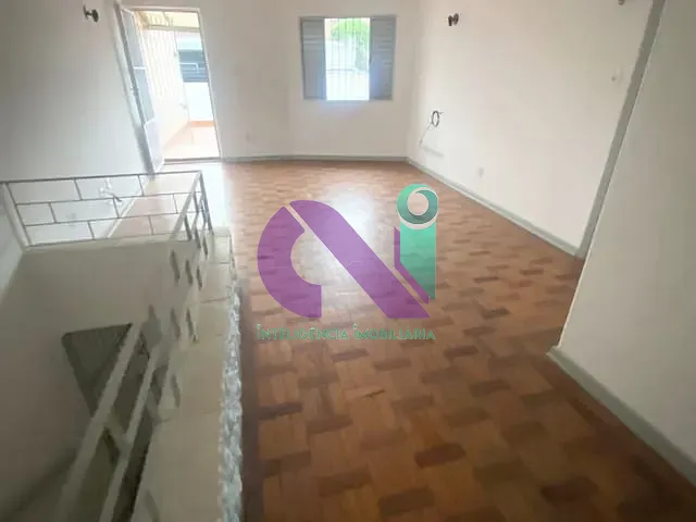 Casa 3 quartos e 2 banheiros, para alugar, no bairro Pestana em Osasco