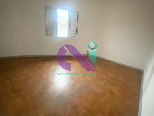 Casa 3 quartos e 2 banheiros, para alugar, no bairro Pestana em Osasco