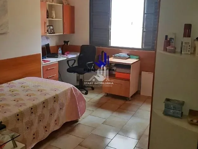 Casa com 360m² 4 quartos e 5 banheiros, à venda, no bairro Altos do Alvorada em Pederneiras