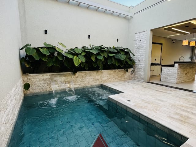 Casa com 250m² 3 quartos e 5 banheiros, à venda, no bairro Residencial Tellini em Franca