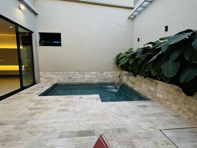 Casa com 250m² 3 quartos e 5 banheiros, à venda, no bairro Residencial Tellini em Franca