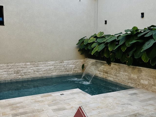 Casa com 250m² 3 quartos e 5 banheiros, à venda, no bairro Residencial Tellini em Franca