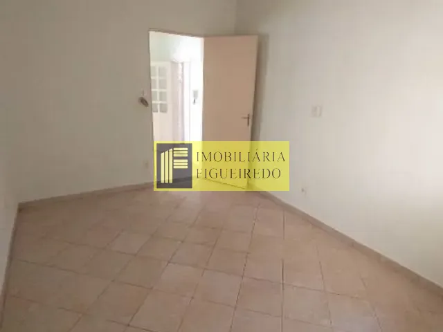 Casa com 90m² 3 quartos e 1 banheiro, para alugar, no bairro Vila Angélica em São José do Rio Preto