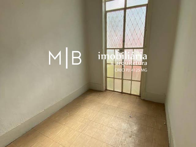 Casa com 286m² 3 quartos e 2 banheiros, à venda, no bairro CENTRO em CATAGUASES