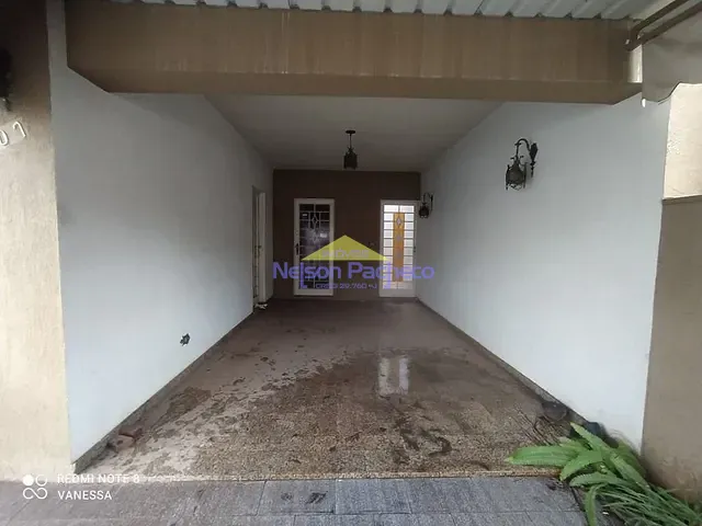 Casa com 211m² 4 quartos e 2 banheiros, para alugar, no bairro Centro em Capivari