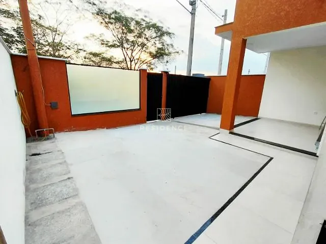 Casa 2 quartos e 2 banheiros, à venda, no bairro Centro em Porto Real