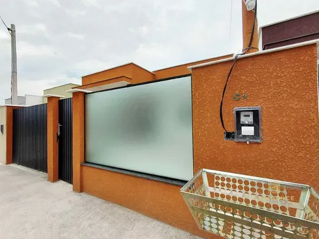Casa 2 quartos e 2 banheiros, à venda, no bairro Centro em Porto Real