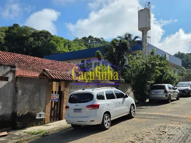 Casa com 360m², à venda, no bairro Maracanã em Barra do Piraí