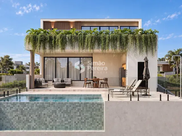 Casa com 455m² 4 quartos e 4 banheiros, à venda, no bairro São Pedro em Juiz de Fora
