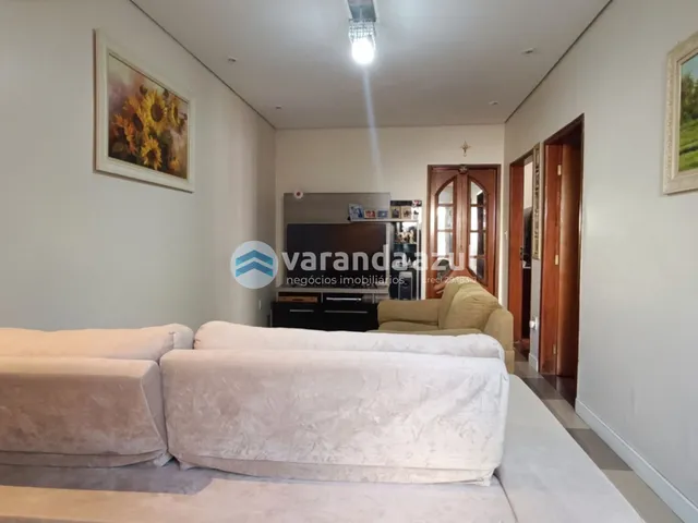 Casa 3 quartos e 2 banheiros, à venda, no bairro Vila Industrial em Mogi das Cruzes