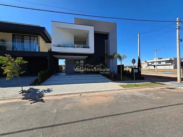 Casa com 370m² 3 quartos e 4 banheiros, à venda, no bairro Vila Santista em Atibaia
