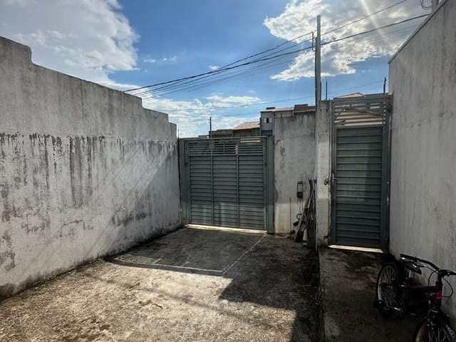 Casa com 150m² 3 quartos e 2 banheiros, à venda, no bairro Campos Olivotti em Extrema