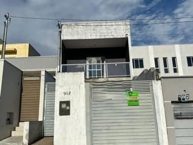 Casa com 150m² 3 quartos e 2 banheiros, à venda, no bairro Campos Olivotti em Extrema