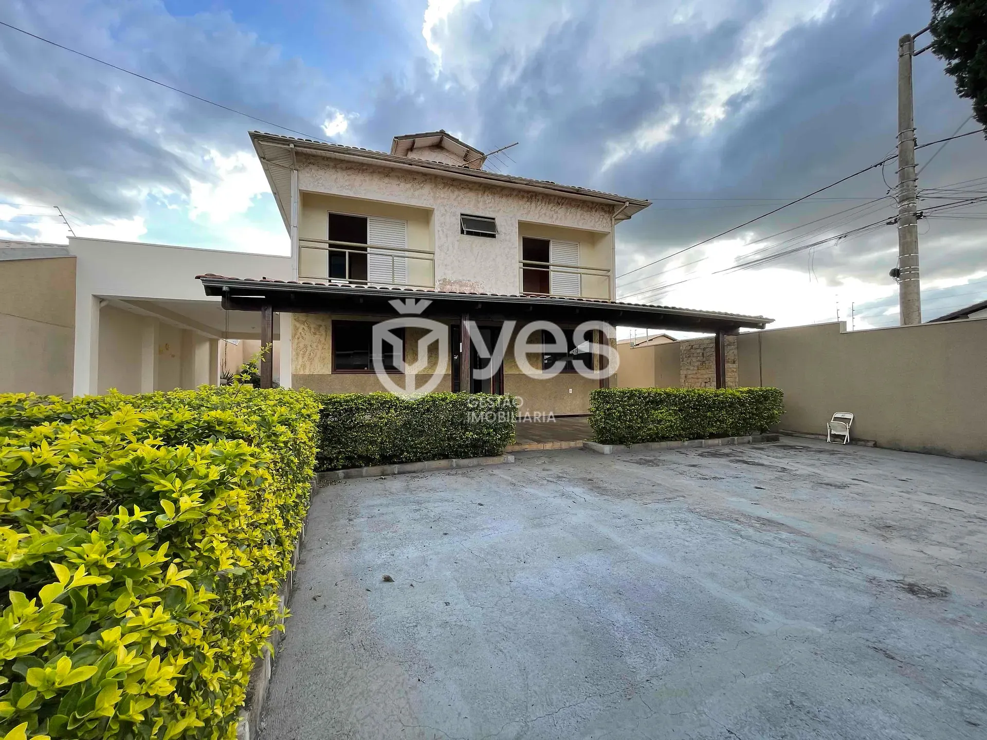 Casa, 4 quartos, 247 m² - Foto 1