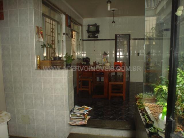 Casa com 147m² 5 quartos e 3 banheiros, à venda, no bairro Poço Rico em Juiz de Fora