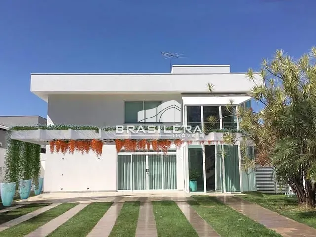 Casa 4 quartos e 6 banheiros, à venda ou para alugar, no bairro Residencial Granville em Goiânia