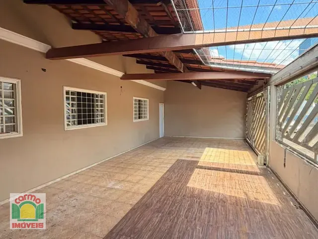 Casa com 330m² 3 quartos e 3 banheiros, para alugar, no bairro Vila Miguel Jorge em Anápolis