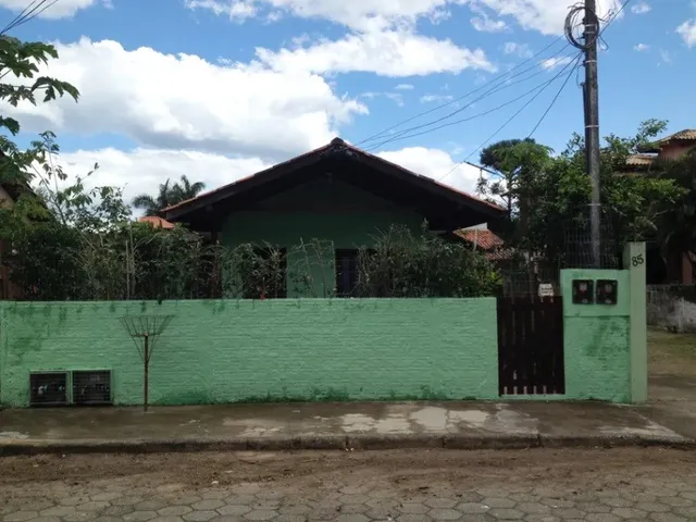 Foto do Casa - Duas casas de alvenaria, a da frente com 2 quartos e a dos fundos com 3 quartos no Campeche - Florianópolis/SC | Costão Sul Imóveis