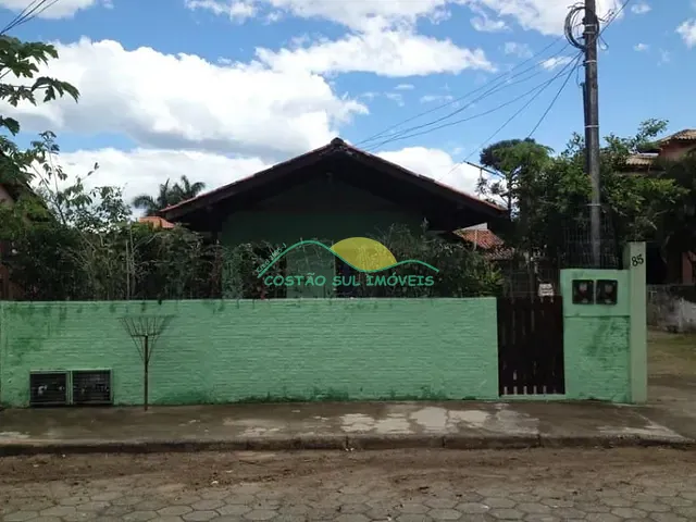 Casa com 461m² 5 quartos e 2 banheiros, à venda, no bairro Campeche em Florianópolis