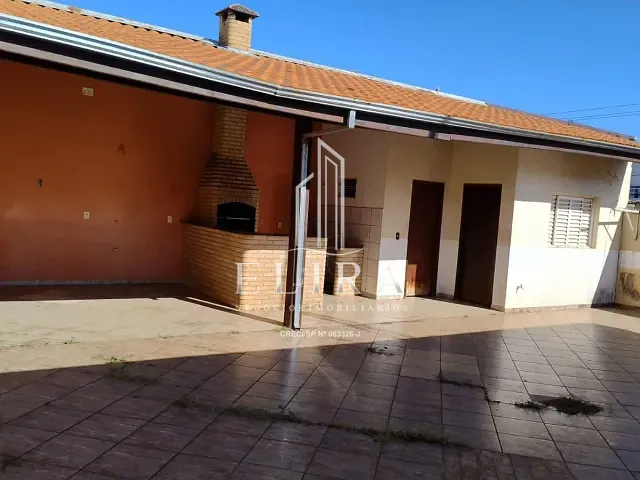 Casa com 360m² 3 quartos e 2 banheiros, à venda, no bairro Santa Cruz em Americana