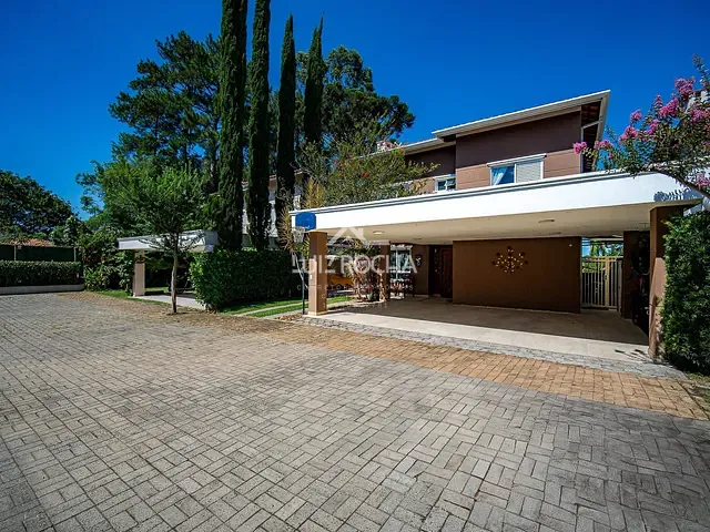 Casa com 614m² 4 quartos e 6 banheiros, à venda, no bairro Jardim São Vicente em Cotia