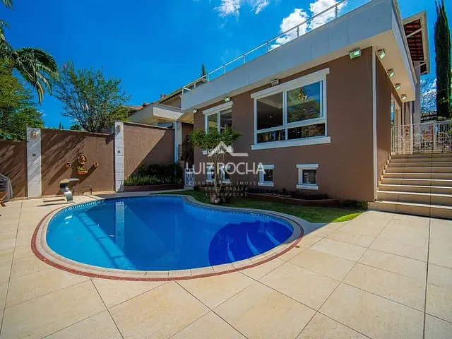 Casa com 614m² 4 quartos e 6 banheiros, à venda, no bairro Jardim São Vicente em Cotia
