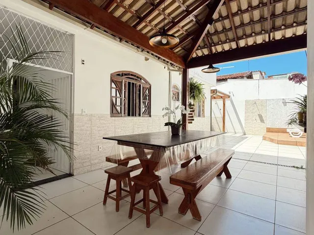 Casa 3 quartos e 3 banheiros, à venda, no bairro Parque Residencial Laranjeiras em Serra