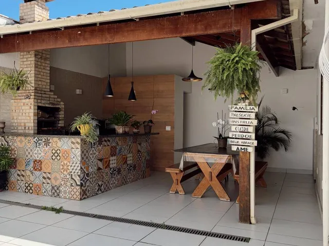 Casa 3 quartos e 3 banheiros, à venda, no bairro Parque Residencial Laranjeiras em Serra