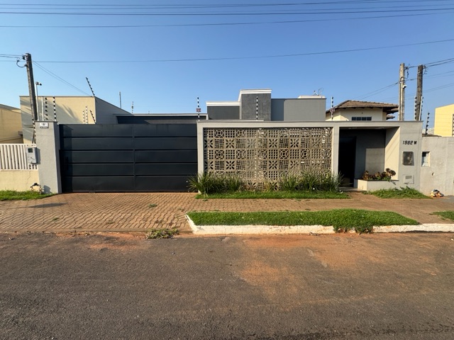 Casa com 358m² 3 quartos e 2 banheiros, à venda, no bairro Residencial Beija-flor em Nova Mutum
