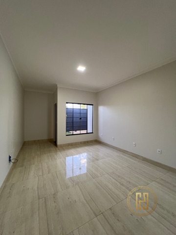 Casa com 358m² 3 quartos e 2 banheiros, à venda, no bairro Residencial Beija-flor em Nova Mutum