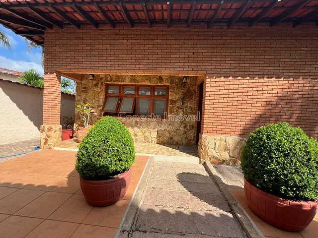 Casa com 659m² 3 quartos e 3 banheiros, à venda, no bairro Jardim Novo Jaguari em Jaguariúna