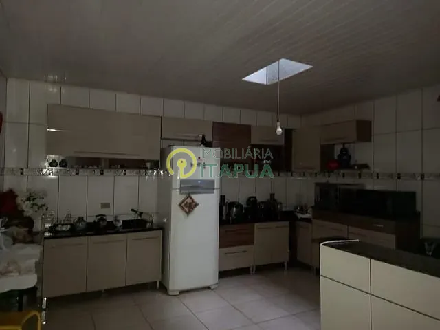 Casa com 200m² 3 quartos e 2 banheiros, à venda, no bairro Jardim Itapoá em Londrina