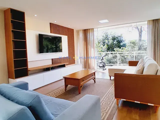 Casa 4 quartos e 6 banheiros, à venda, no bairro Corrêas em Petrópolis