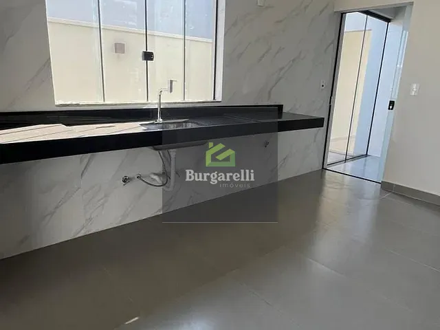 Casa com 320m² 3 quartos e 1 banheiro, à venda, no bairro Jardim Itália em Lavras