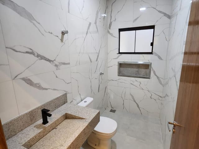 Foto do Casa - Linda Casa de 3 Quartos, sendo uma suíte Master e 2 suítes americanas, no Jardim Presidente - Goiânia | Maxwell Imóveis