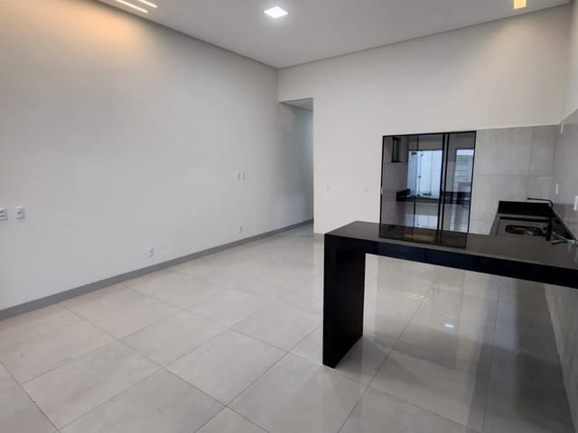 Foto do Casa - Linda Casa de 3 Quartos, sendo uma suíte Master e 2 suítes americanas, no Jardim Presidente - Goiânia | Maxwell Imóveis