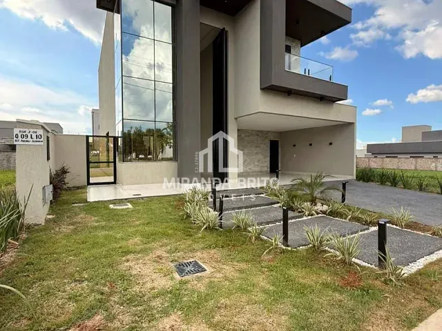 Sobrado 3 quartos e 5 banheiros, à venda, no bairro Residencial Parqville Jacarandá em Aparecida de Goiânia