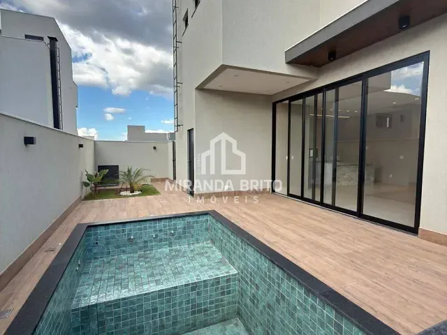 Sobrado 3 quartos e 5 banheiros, à venda, no bairro Residencial Parqville Jacarandá em Aparecida de Goiânia