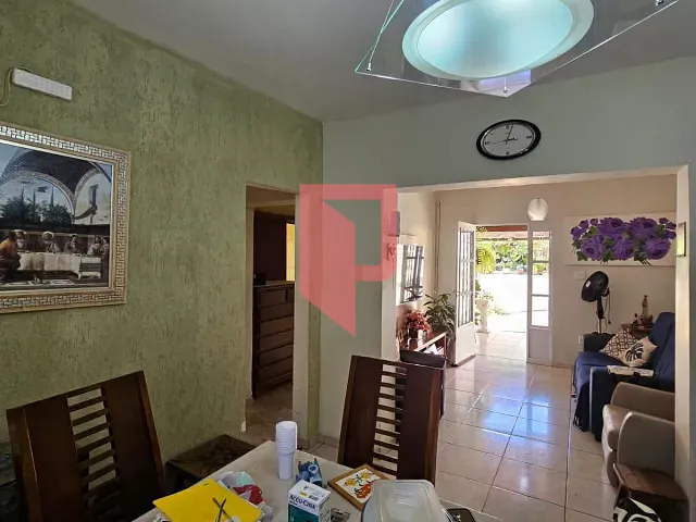 Casa 3 quartos e 2 banheiros, à venda, no bairro Caiçara em Belo Horizonte