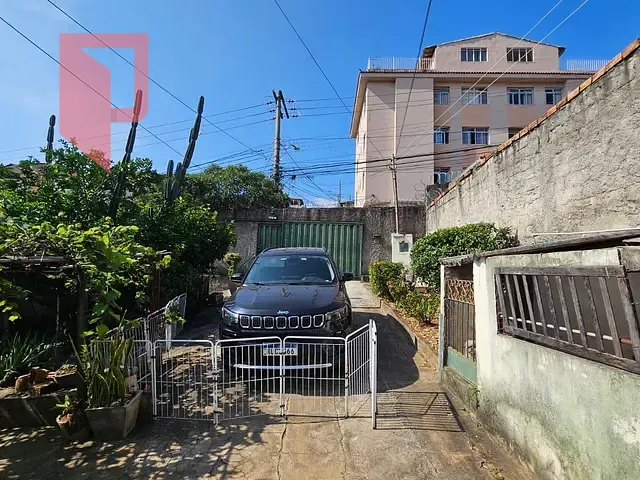Casa 3 quartos e 2 banheiros, à venda, no bairro Caiçara em Belo Horizonte
