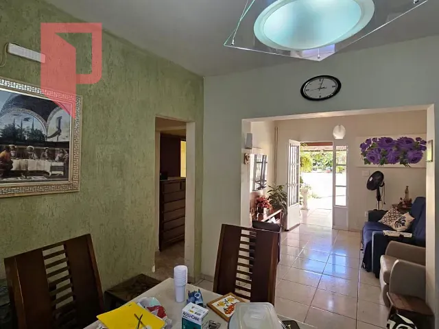 Casa 3 quartos e 2 banheiros, à venda, no bairro Caiçara em Belo Horizonte