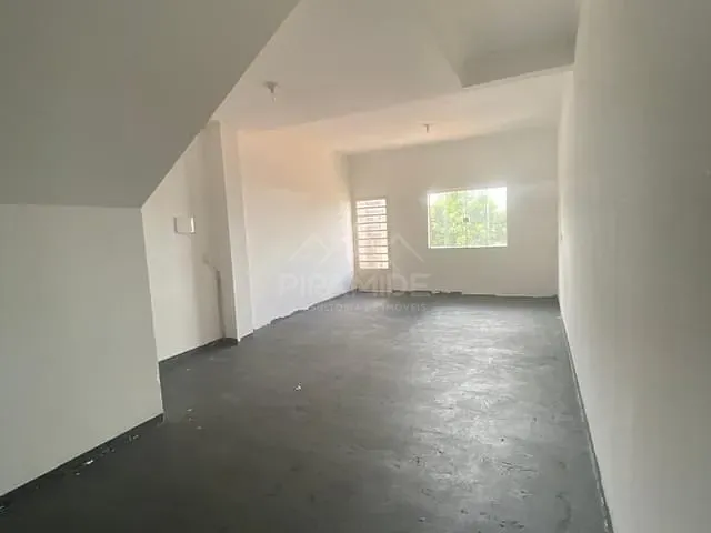 Casa 2 quartos e 1 banheiro, para alugar, no bairro Residencial Santa Clara em Poços de Caldas