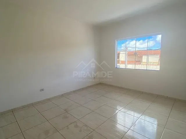 Casa 2 quartos e 1 banheiro, para alugar, no bairro Residencial Santa Clara em Poços de Caldas